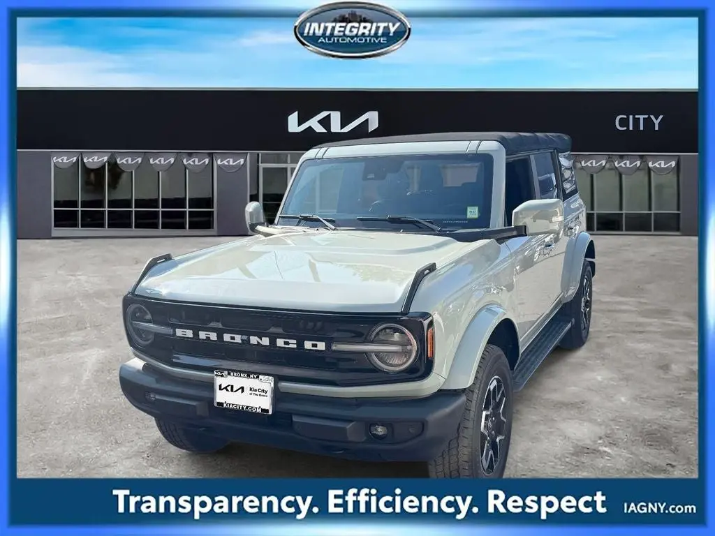2022 Ford Bronco Outer Banks Advanced 4x4 photo 4