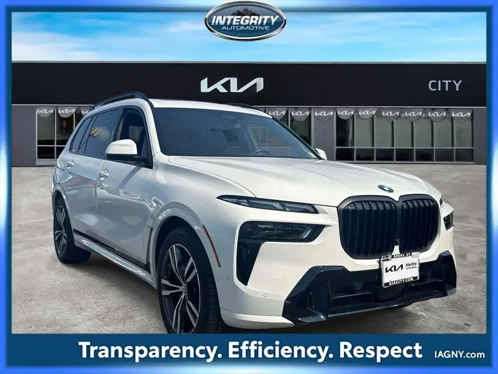 2025 BMW X7 xDrive40i photo 1