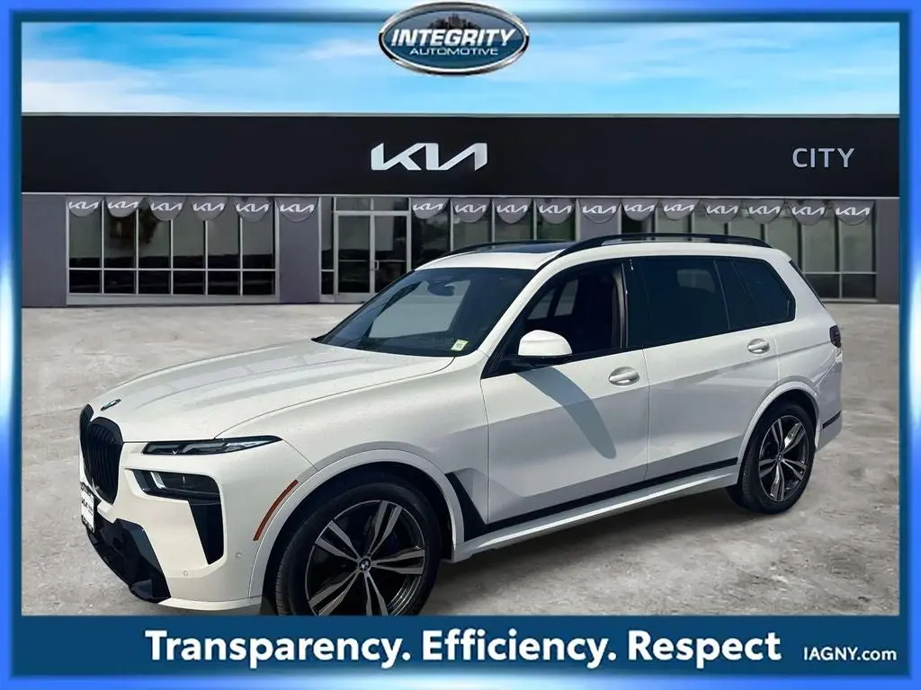 2025 BMW X7 xDrive40i photo 4