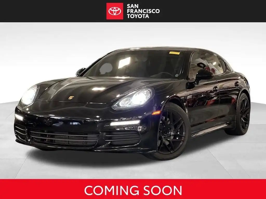 2016 Porsche Panamera 4 Edition's photo