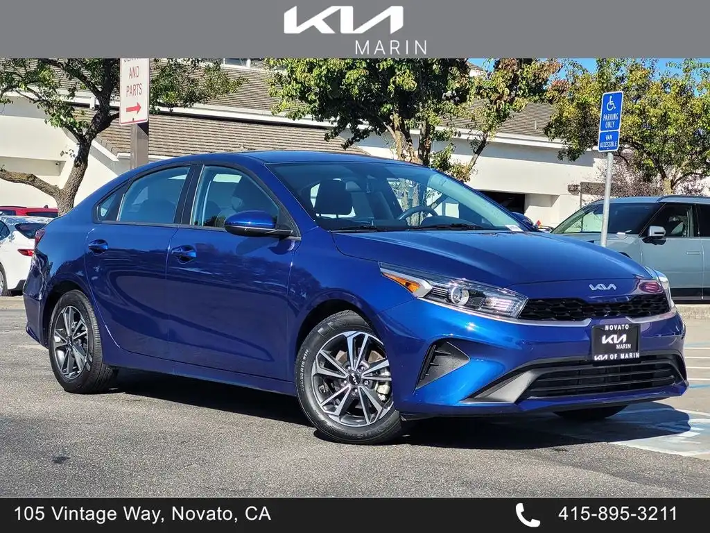 2024 Kia Forte LXS AT's photo