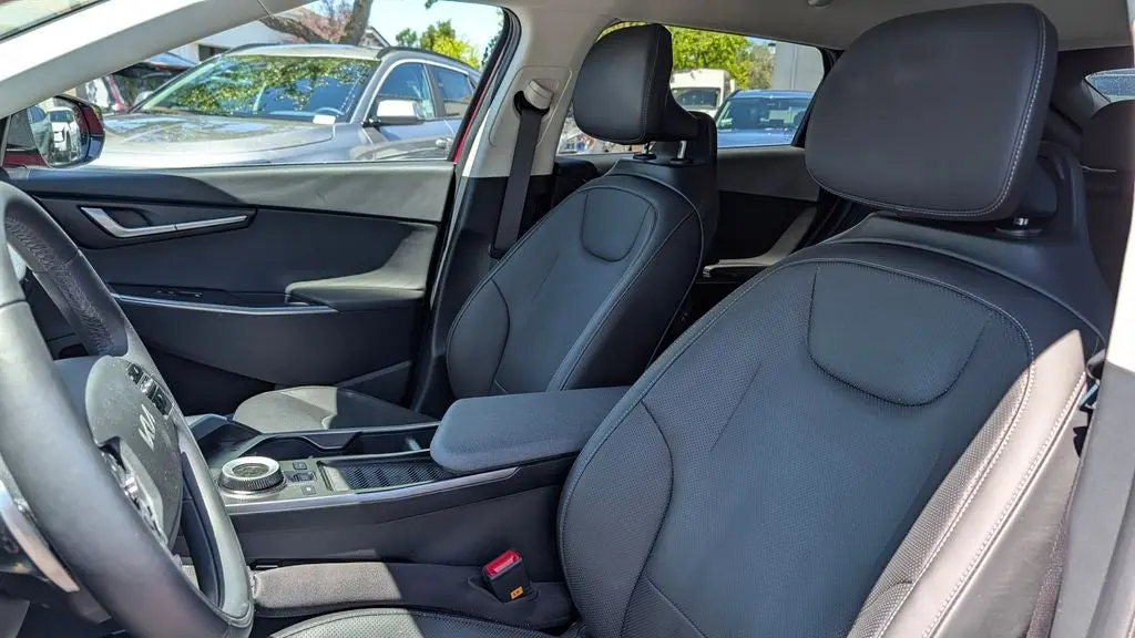 2023 Kia EV6 Wind AWD photo 4