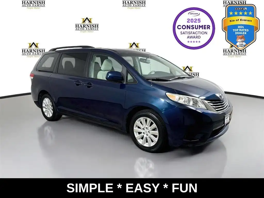 2011 Toyota Sienna LE V6 AWD 7-Passenger's photo