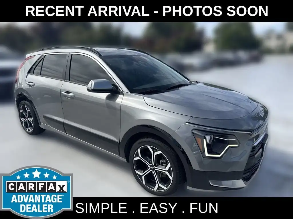 2023 Kia Niro EX Touring HEV's photo