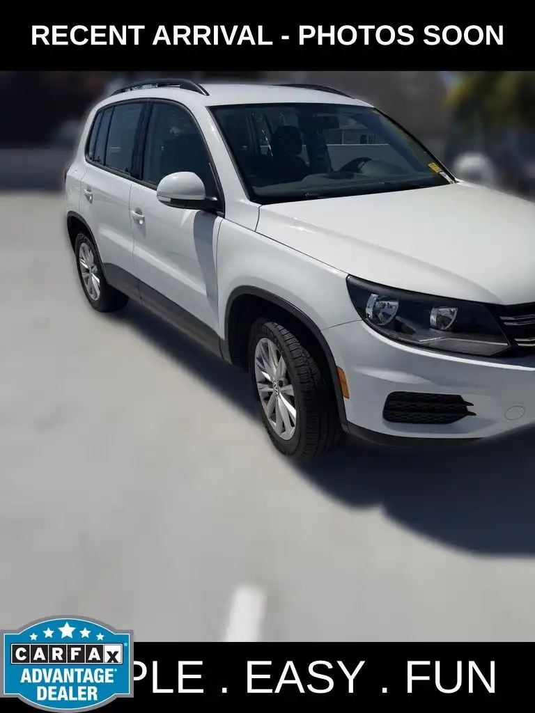 2017 Volkswagen Tiguan Limited 2.0T 4Motion's photo