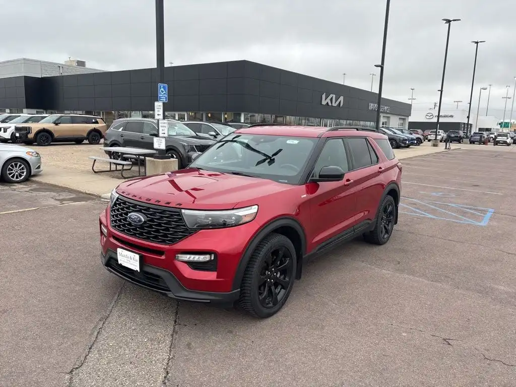 2023 Ford Explorer ST-LINE 4WD's photo