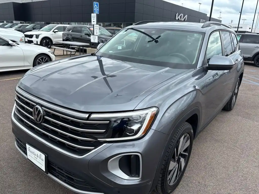 2024 Volkswagen Atlas 2.0T SE w/Tech 4MOTION's photo