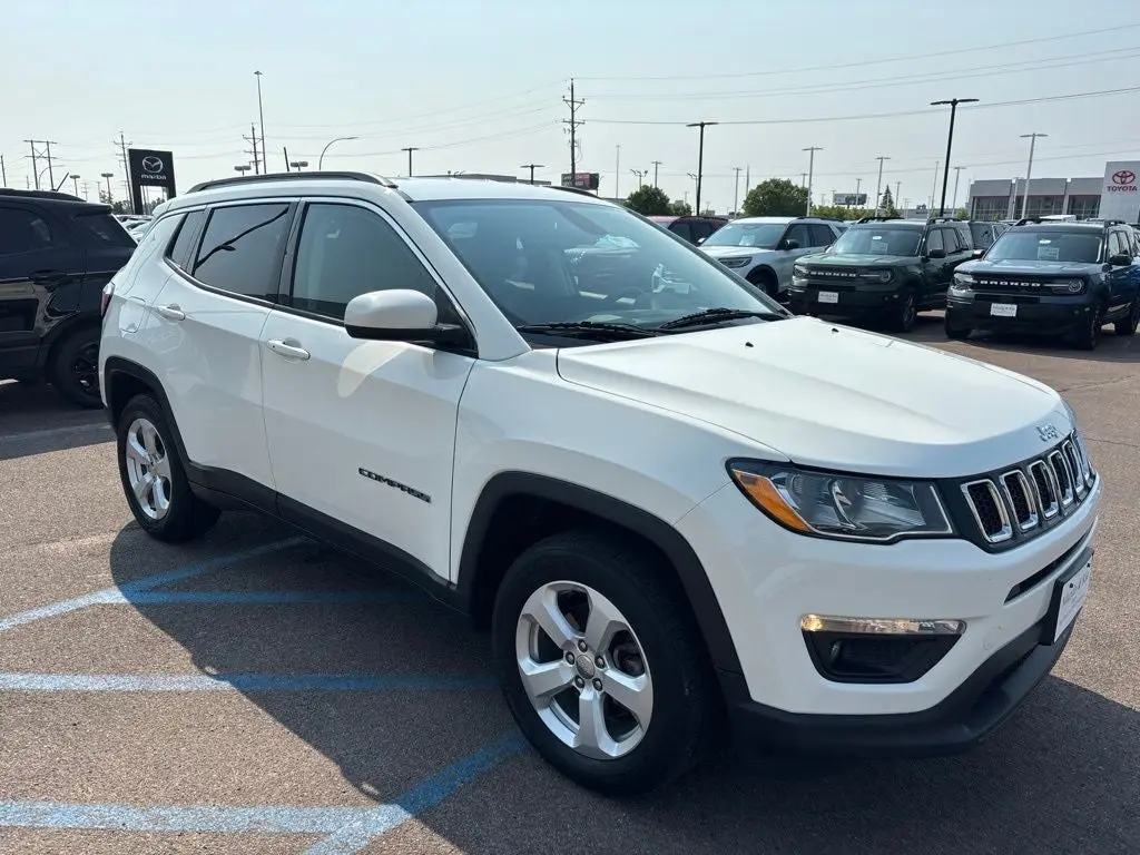 2018 Jeep Compass Latitude 4X4 photo 3