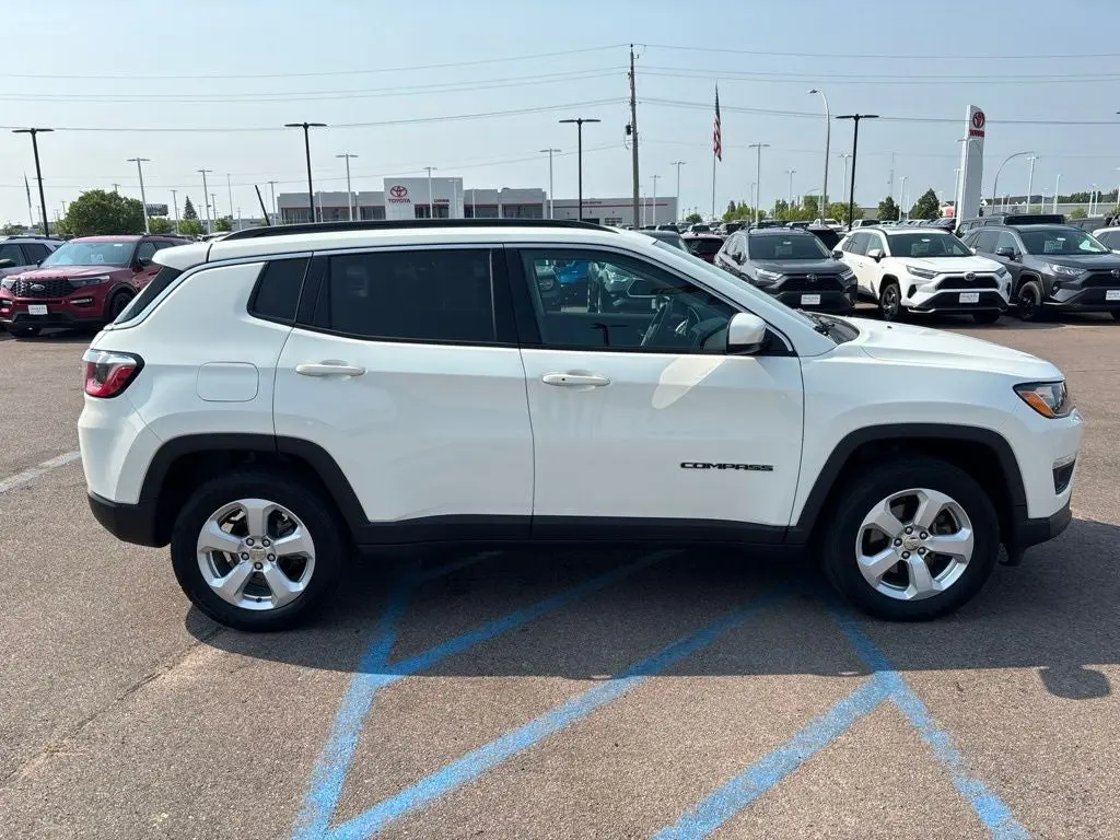 2018 Jeep Compass Latitude 4X4 photo 4