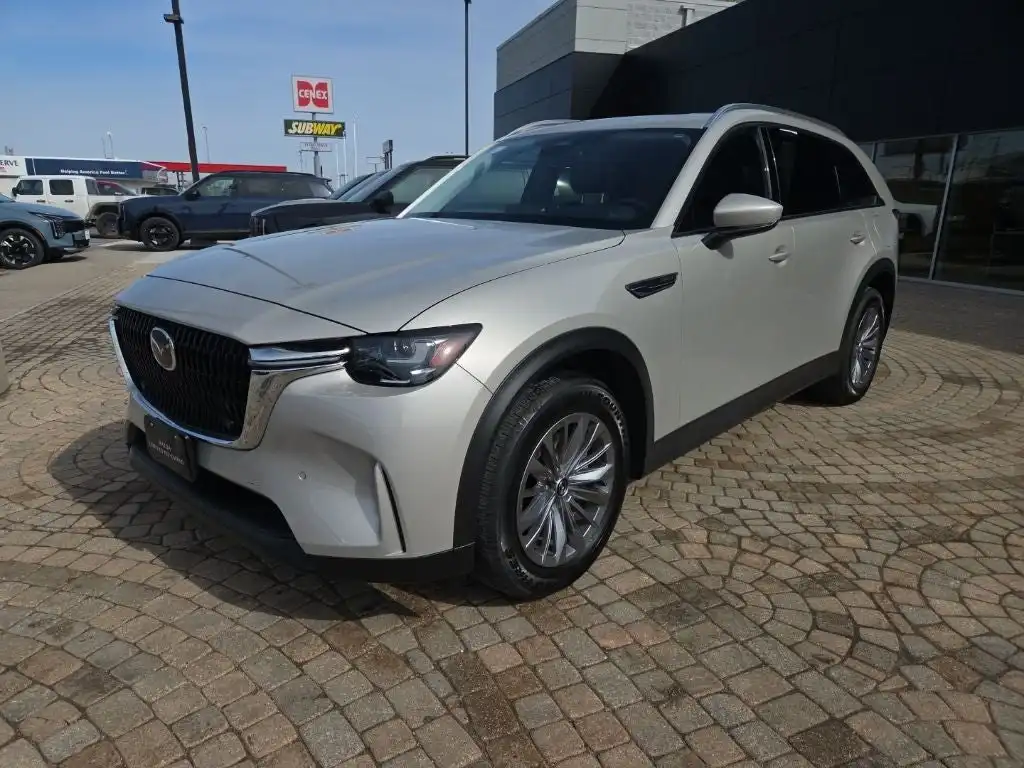 2025 Mazda CX-90 PHEV Preferred Package's photo