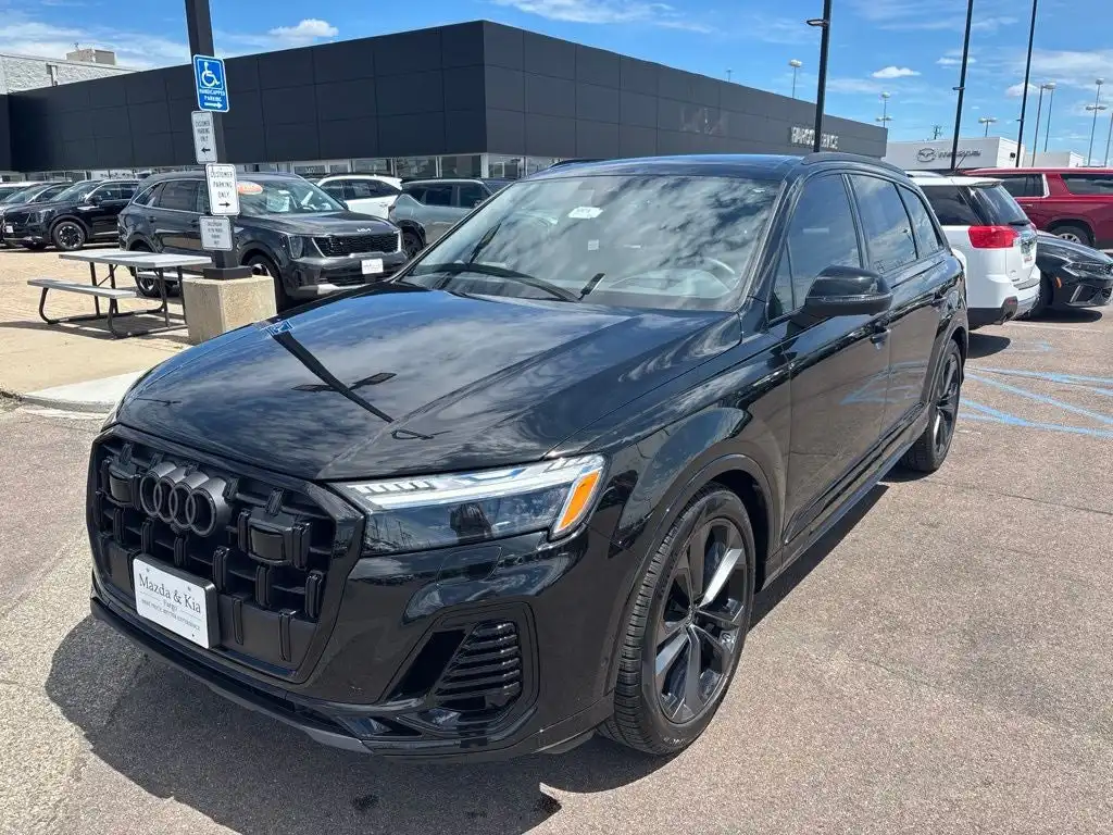 2025 Audi Q7 55 Prestige quattro Tiptronic's photo