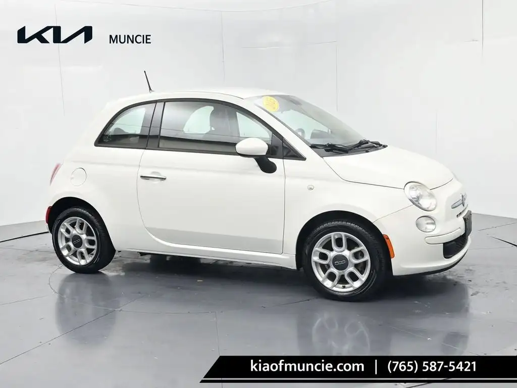 2015 FIAT 500 Pop's photo