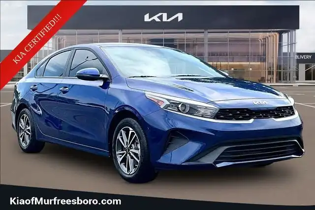 2024 Kia Forte LXS AT's photo