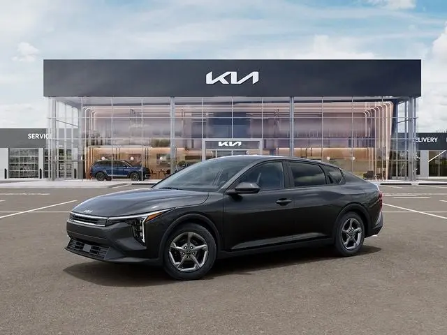 2026 Kia K4 LXS Auto photo 3