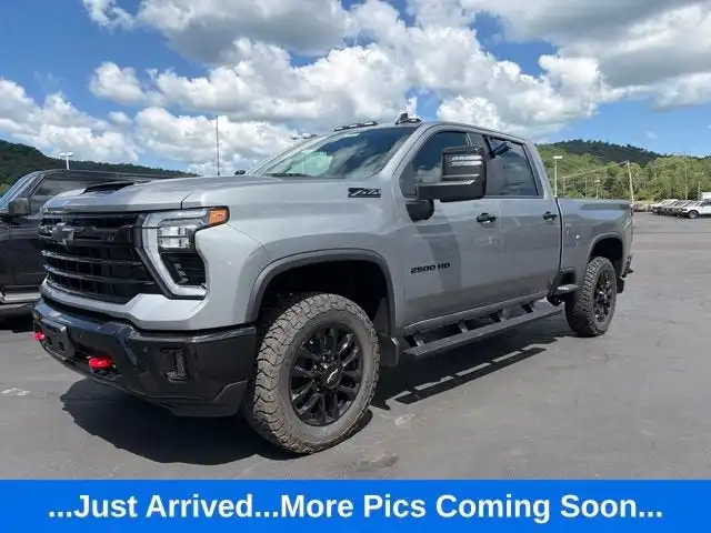2026 Chevrolet Silverado HD LT 4WD Crew Cab Standard Box's photo