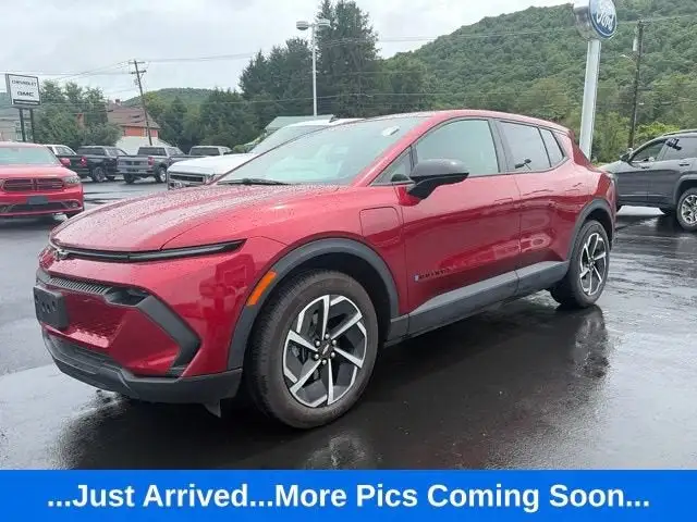 2025 Chevrolet Equinox EV 2LT eAWD's photo