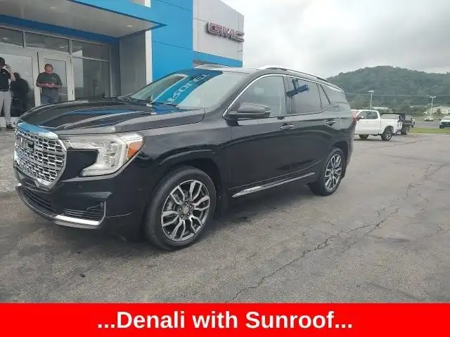 2022 GMC Terrain Denali AWD's photo