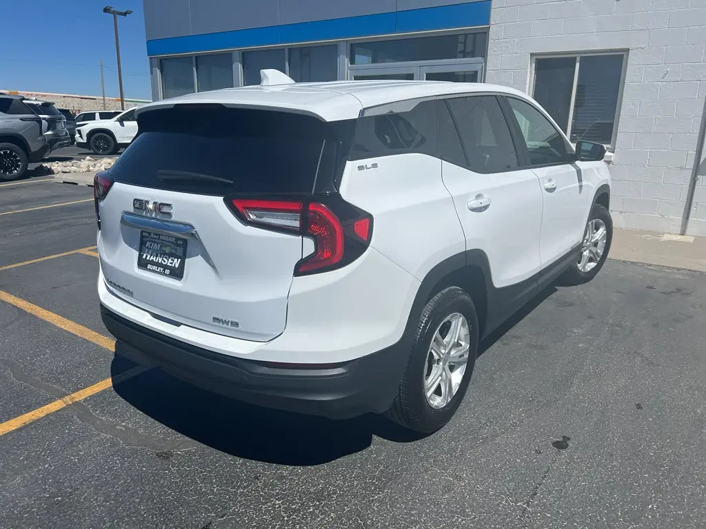 2024 GMC Terrain SLE AWD photo 4