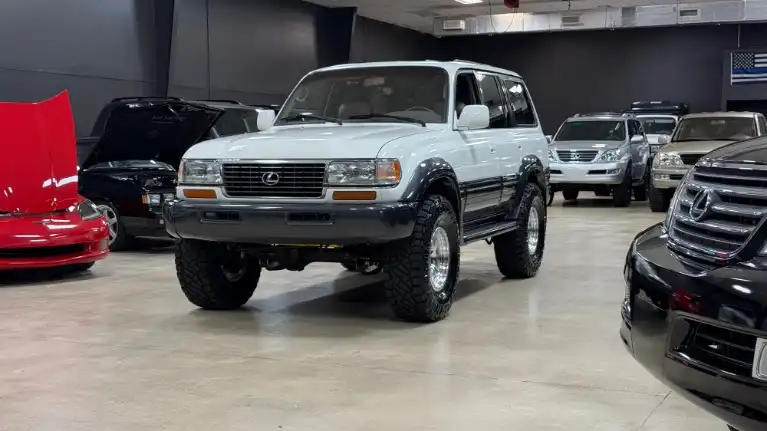 1997 Lexus LX 600 450's photo