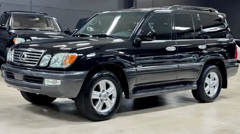 2007 Lexus LX 600 470's photo