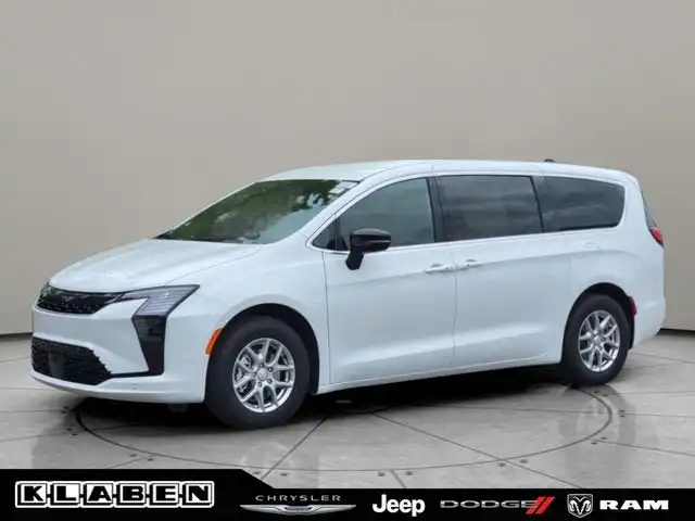 2027 Chrysler Pacifica Select's photo