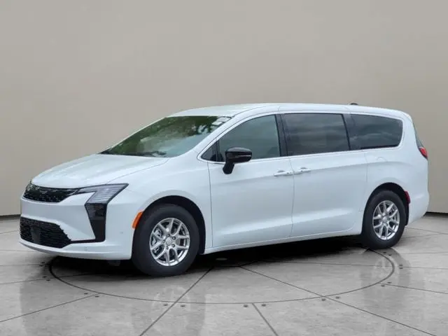 2027 Chrysler Pacifica Select photo 3