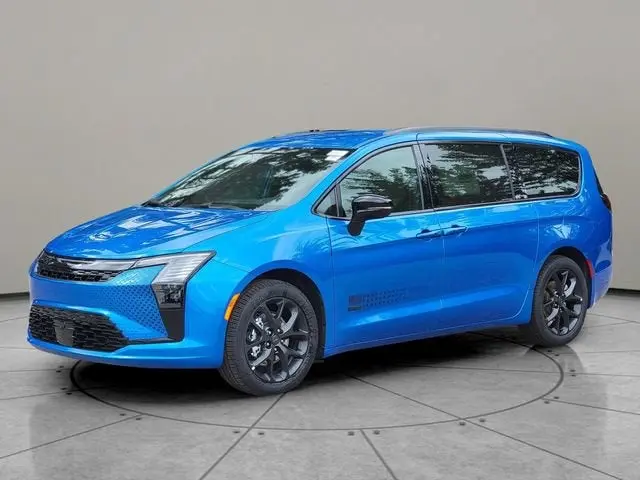2027 Chrysler Pacifica Select photo 3