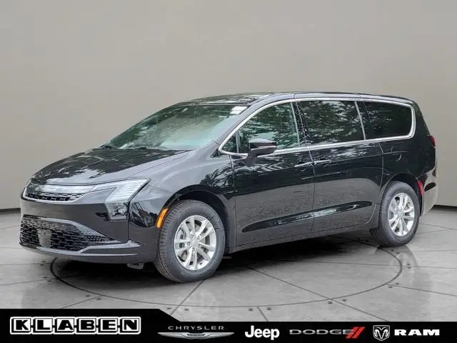 2027 Chrysler Pacifica Select AWD photo 1
