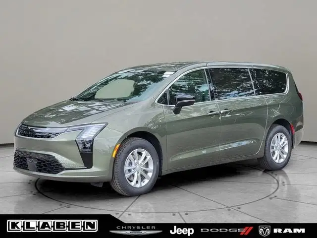 2027 Chrysler Pacifica Select AWD photo 1