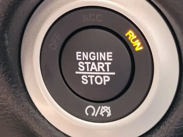 2027 Chrysler Pacifica Select AWD photo 4