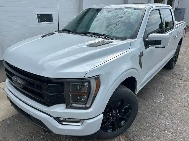 2023 Ford F-150 Platinum 4x4 SuperCrew 5-1/2 Box's photo