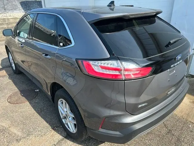 2021 Ford Edge SEL AWD photo 4