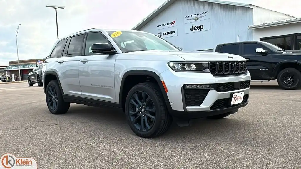 2026 Jeep Grand Cherokee 85th Anniversary Edition's photo
