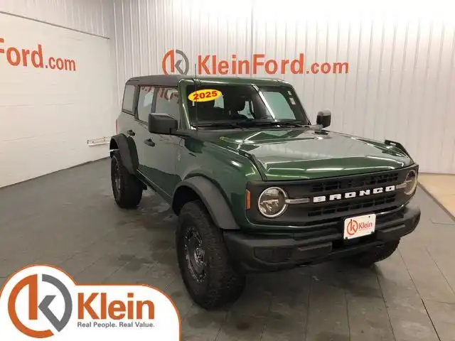 2025 Ford Bronco Base 4x4's photo