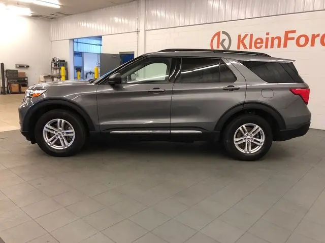 2021 Ford Explorer XLT 4WD photo 4
