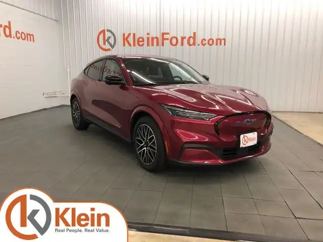 2025 Ford Mustang-Mach-e Premium's photo