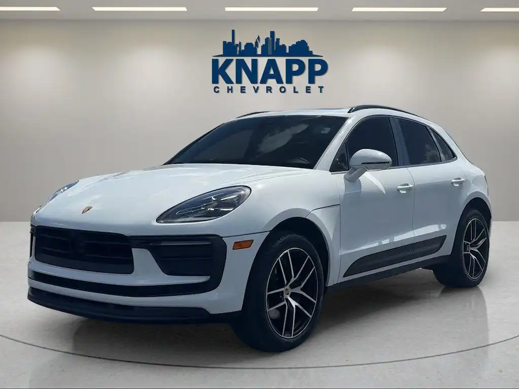 2024 Porsche Macan Base's photo