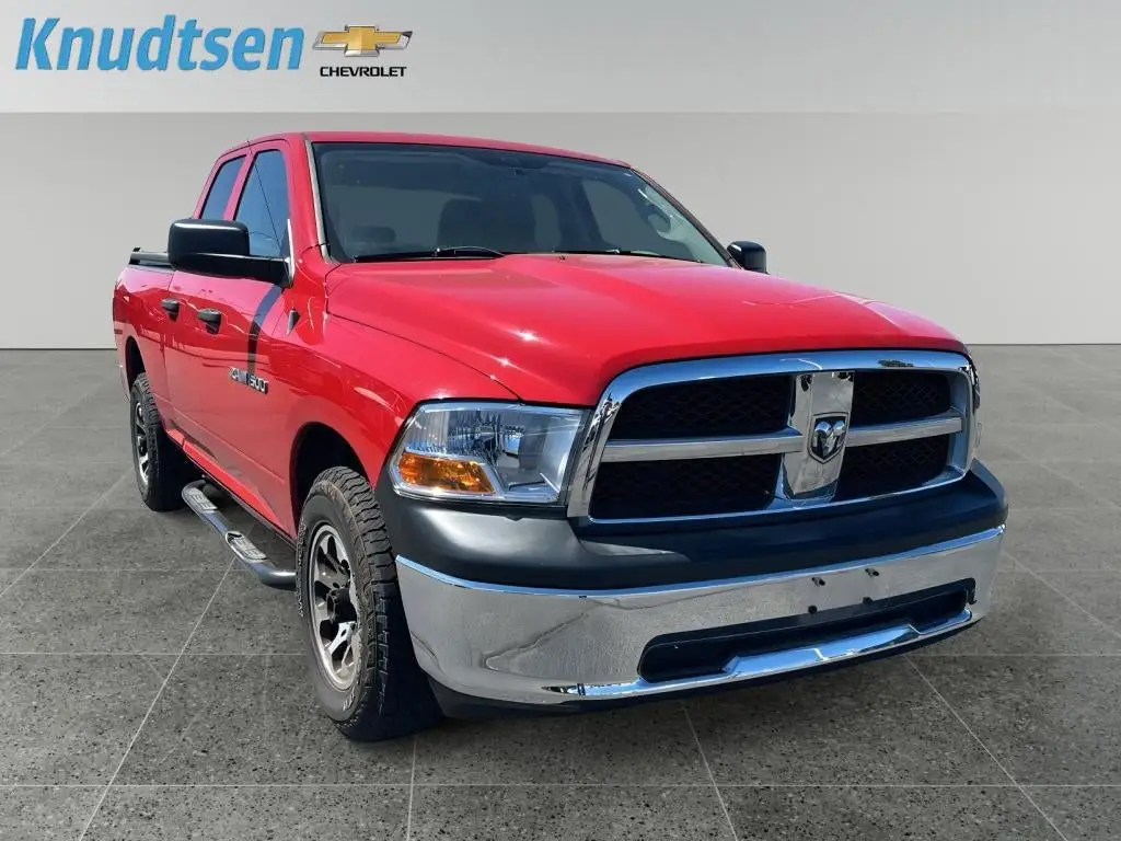 2011 RAM 1500 ST 4x4 Quad Cab photo 1