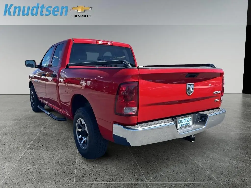 2011 RAM 1500 ST 4x4 Quad Cab photo 5