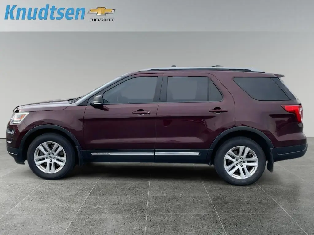 2019 Ford Explorer XLT 4WD photo 4