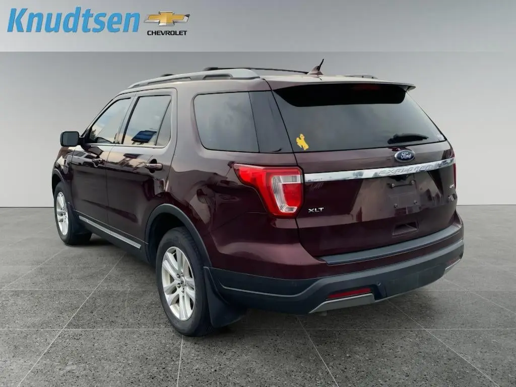 2019 Ford Explorer XLT 4WD photo 5