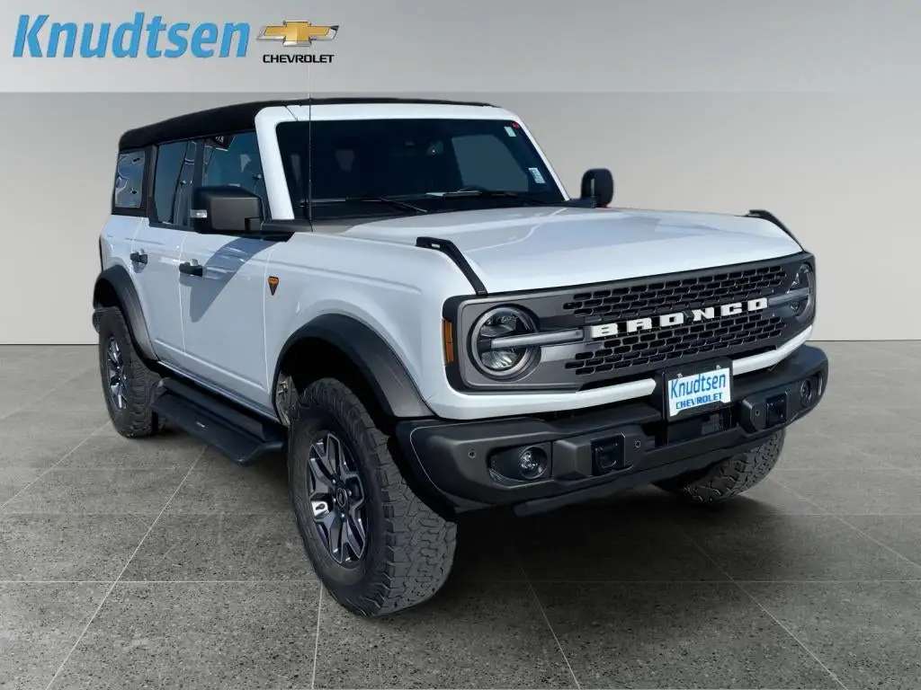 2023 Ford Bronco Badlands 4x4 photo 1
