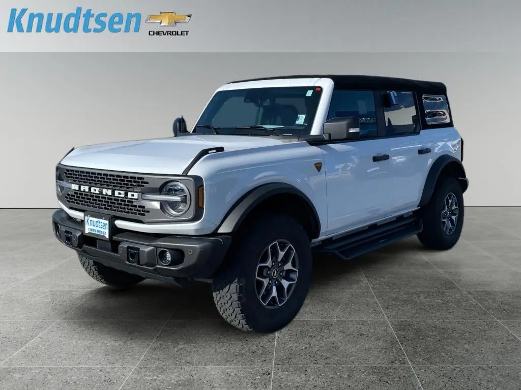 2023 Ford Bronco Badlands 4x4 photo 3