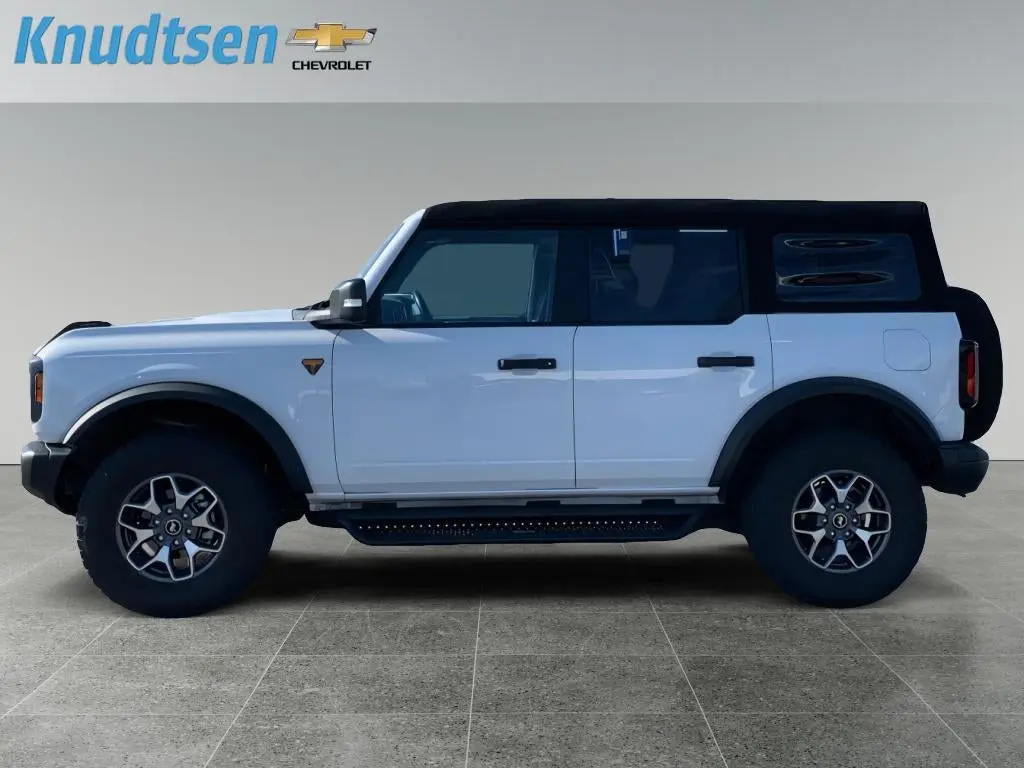 2023 Ford Bronco Badlands 4x4 photo 4