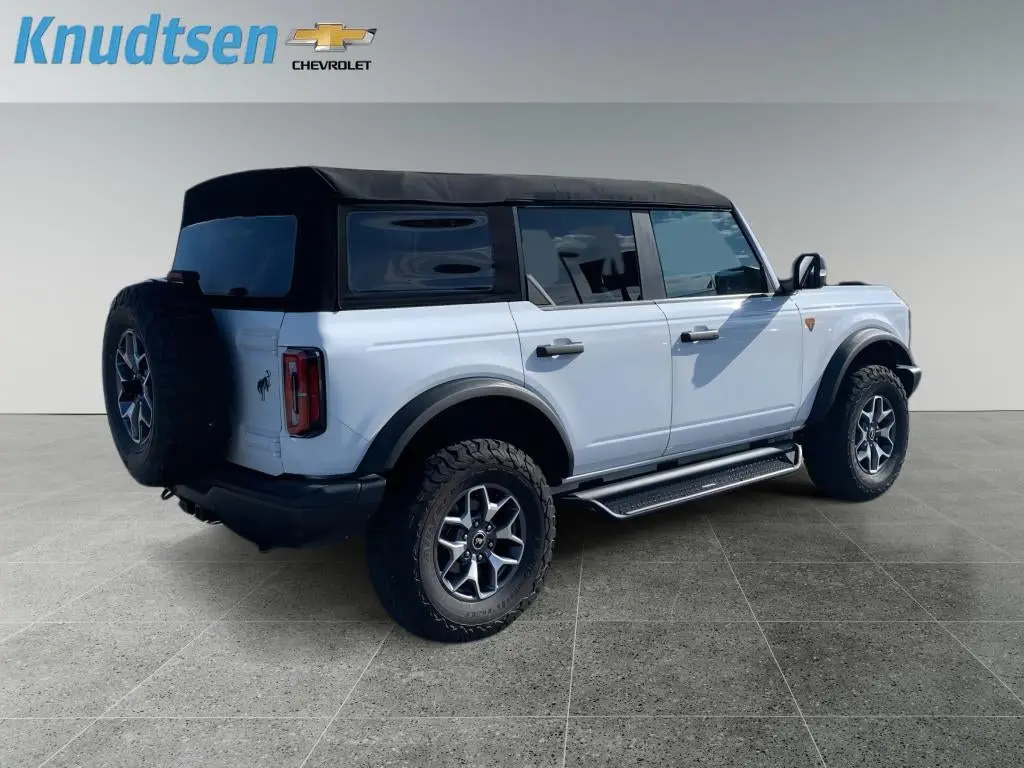 2023 Ford Bronco Badlands 4x4 photo 5
