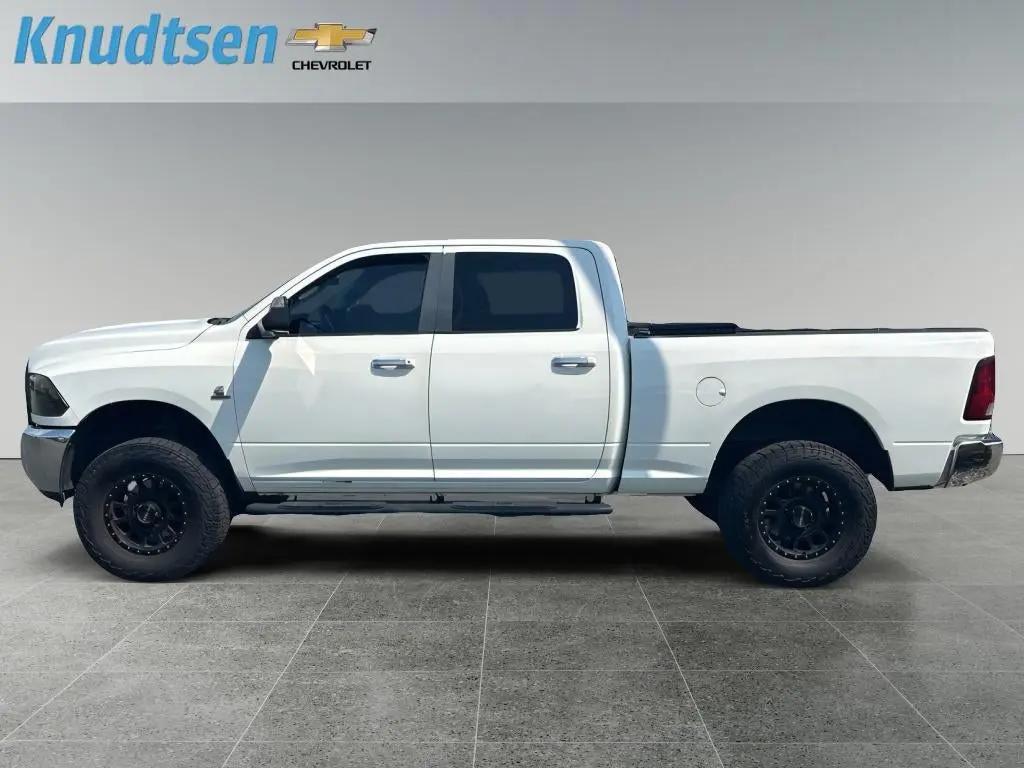 2012 RAM 2500 SLT 4X4 Crew Cab SWB photo 4