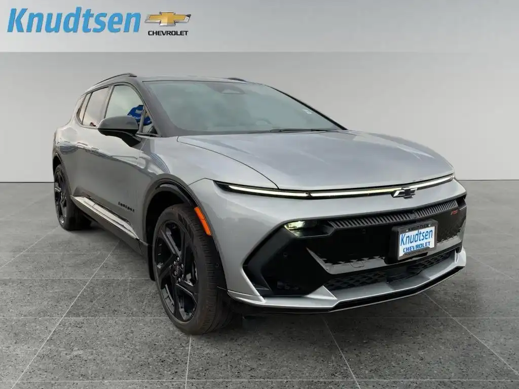 2026 Chevrolet Equinox EV RS eAWD's photo