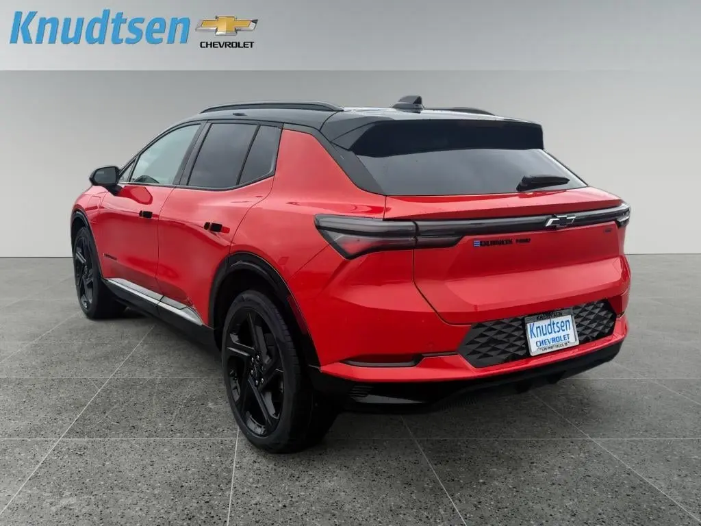 2025 Chevrolet Equinox EV RS eAWD photo 5