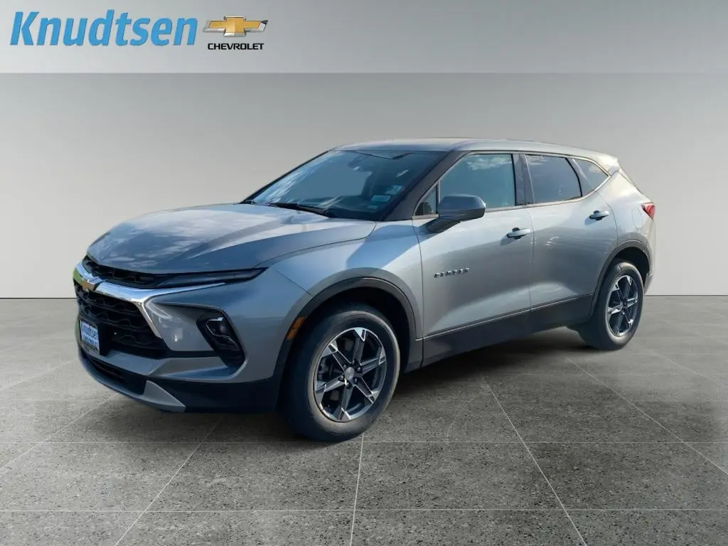 2025 Chevrolet Blazer 2.0T 2LT AWD photo 3