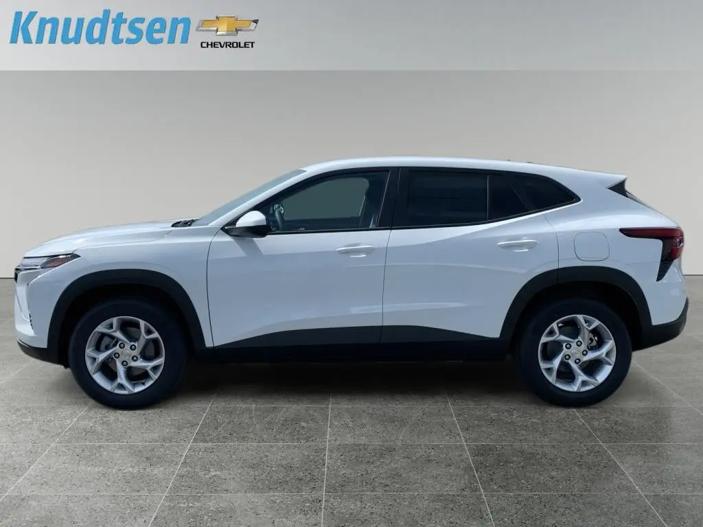 2026 Chevrolet Trax LS photo 4